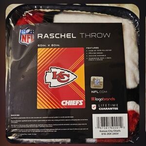 TWIN SIZE CHIEFS BLANKET